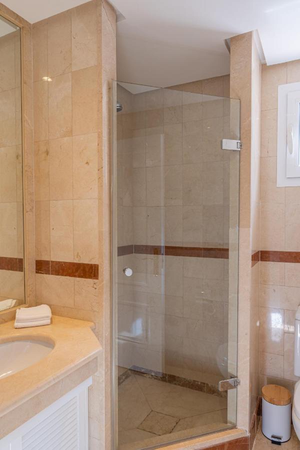 Appartement Luxurious penthouse in Ventura del Mar, Puerto Banus. à Marbellac Extérieur photo